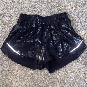 Lulu Lemon 4.5 (long) shorts
